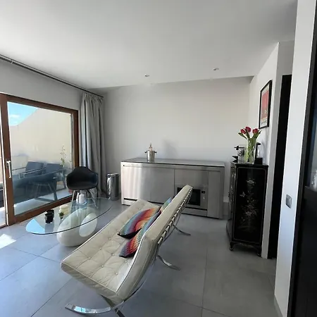 Hébergement de vacances Terrasse Tropez Tiny House With Pool & Sea View *