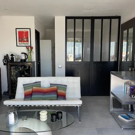 Hébergement de vacances Terrasse Tropez Tiny House With Pool & Sea View *