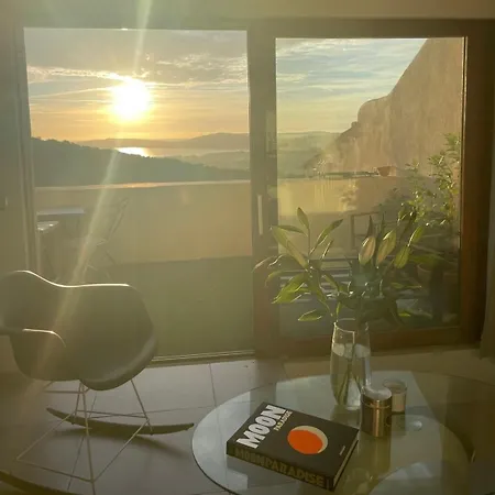Hébergement de vacances Terrasse Tropez Tiny House With Pool & Sea View *