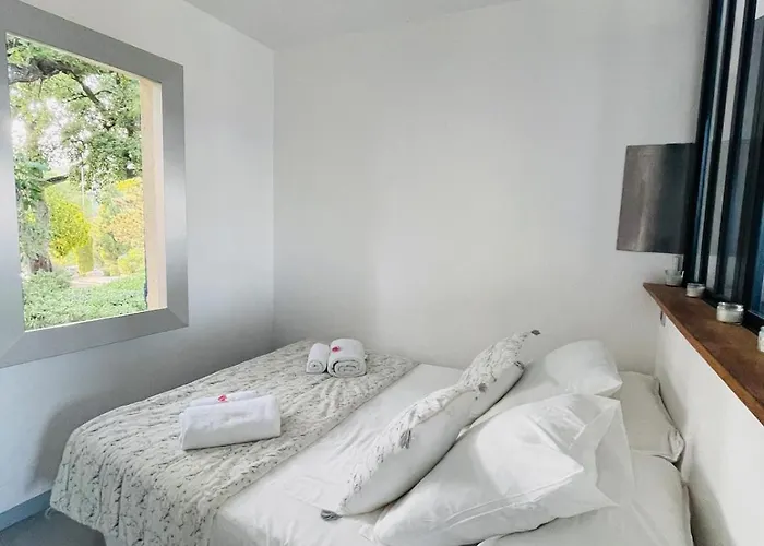 Terrasse Tropez Tiny House With Pool & Sea View Feriehus *
